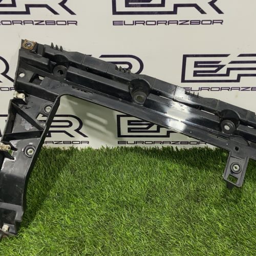 Крепление бампера заднее левое Range Rover L405
