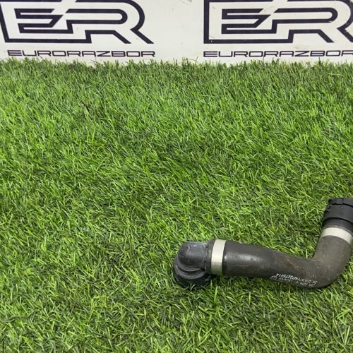 Патрубок охлаждения Mercedes W205