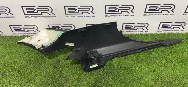 Обшивка отсека багажника левая Range Rover Velar L560