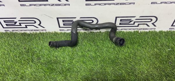 Патрубок охлаждения Mercedes W205