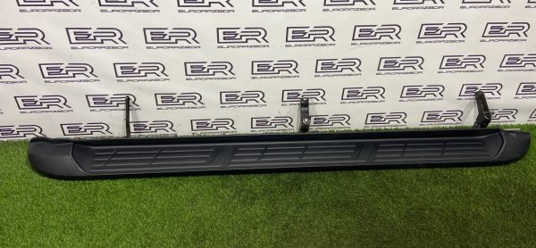 Подножка правая для Toyota Hilux 8 Рест