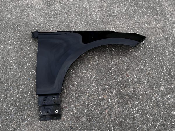 Крыло переднее правое Range Rover Velar L560