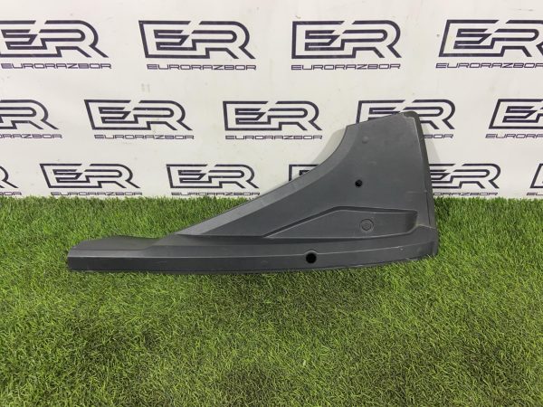 Пластик моторного отсека правый Audi Q8 4M