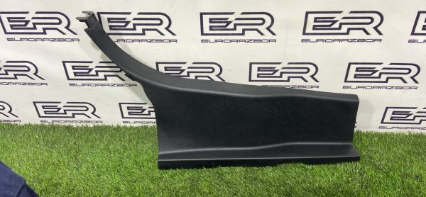 Обшивка стойки передней задняя правая Toyota Hilux 8 Рест