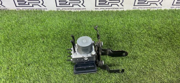 Блок ABS Jaguar F Pace X761