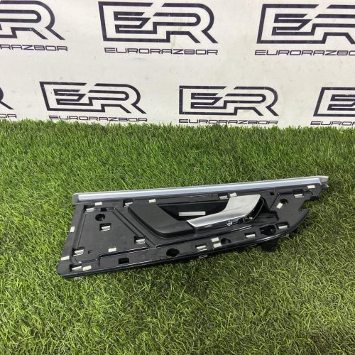 Ручка внутренняя задняя правая Audi Q8 4M