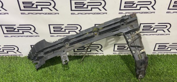 Крепление бампера заднее правое Range Rover L405