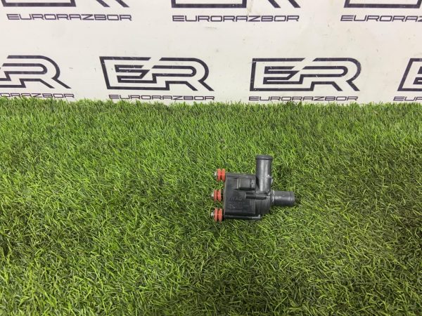 Дополнительный насос ож Audi Q8 4M