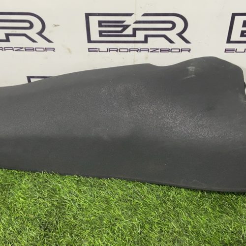 Накладка салона правая Range Rover Velar L560