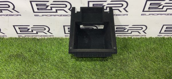 Вещевой отсек центральной консоли Jaguar F Pace