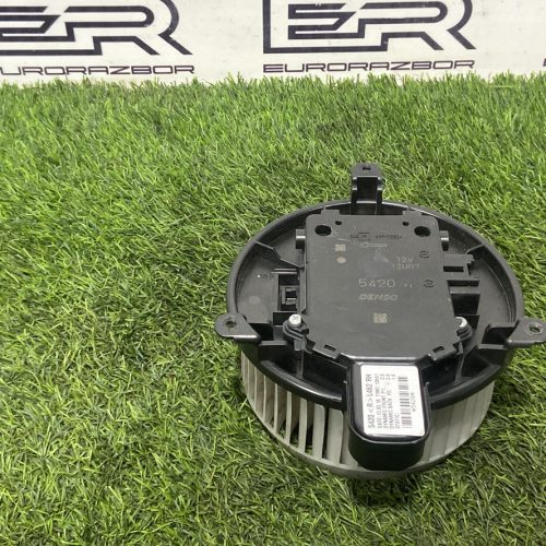 Моторчик печки Land Rover Discovery L462