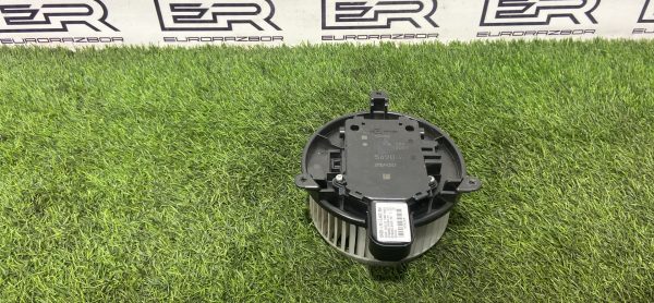 Моторчик печки Land Rover Discovery L462
