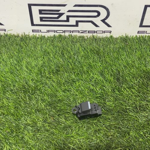 Кнопка стеклоподъемника двери Range Rover