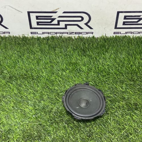 Динамик Mercedes W205