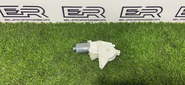 Моторчик стеклоподъёмника передний правый Mercedes GLE W166