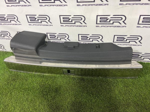 Облицовка задней панели Audi Q8 4M