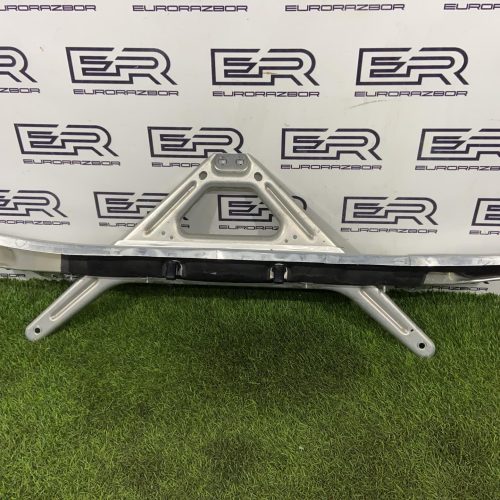 Распорка кузова передняя Audi Q7 Q8 4M