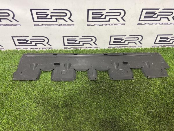 Дефлектор радиатора нижний Аudi Q7 Q8 4M