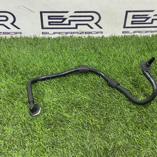 Трубка вакуумная Mercedes W205