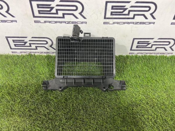 Воздухозаборник Audi Q8 4M