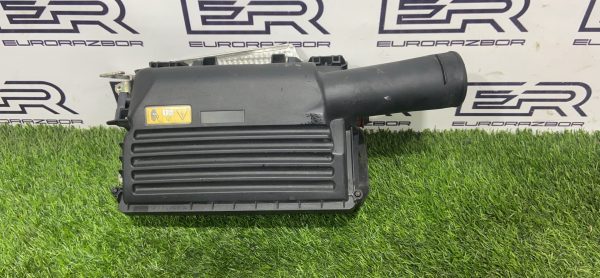 Корпус воздушного фильтра Mercedes М274 A2740901701