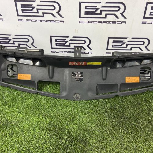 Воздухозаборник верхний Mercedes Benz W204