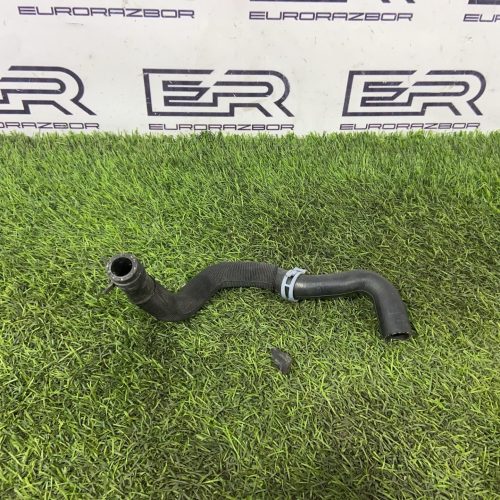 Патрубок системы охлаждения Q7/Q8/Touareg