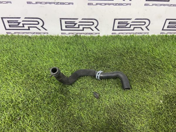 Патрубок системы охлаждения Q7/Q8/Touareg