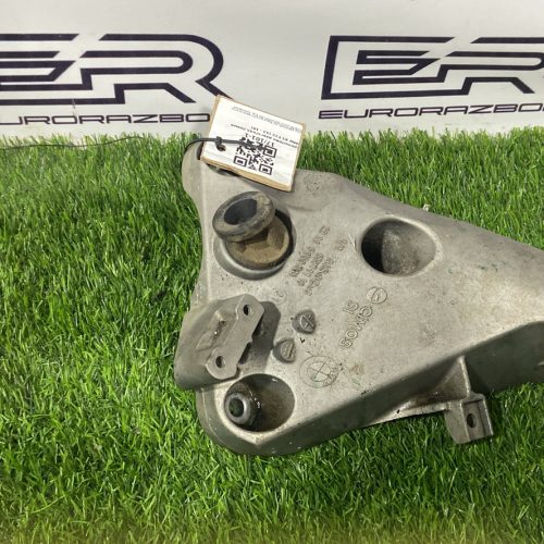 Кронштейн двигателя N57D30