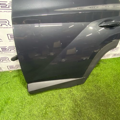 Задняя левая дверь Hyundai Tucson NX4