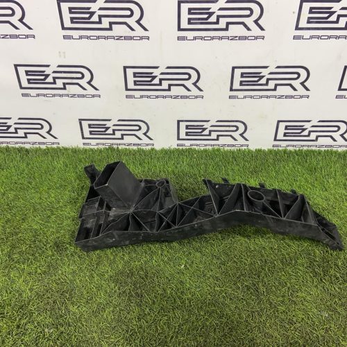 Кронштейн фары левой Audi Q8 4M