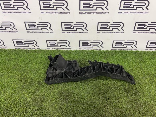 Кронштейн фары левой Audi Q8 4M