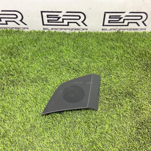 Облицовка динамика передняя правая Аudi Q7 Q8 4M