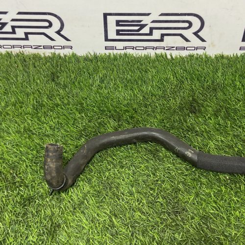 Патрубок системы охлаждения Mercedes W177