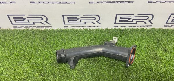 Патрубок впускного коллектора Mercedes W177