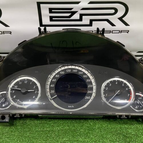 Проекция на лобовое стекло BMW