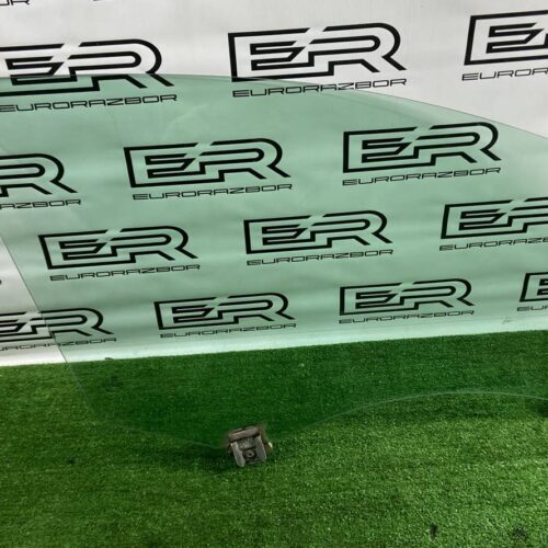 Стекло двери переднее правое Volkswagen Passat B7