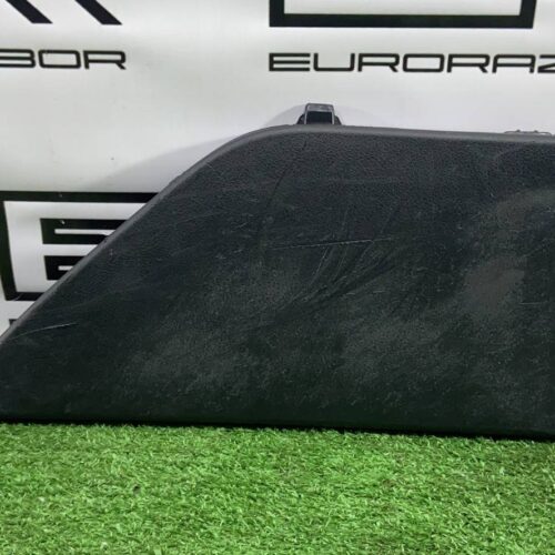 Накладка багажника левая Kia Sorento Prime3