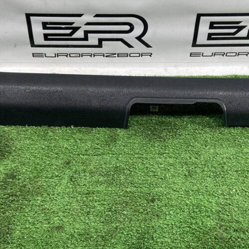 Накладка порога передняя правая Kia Sorento