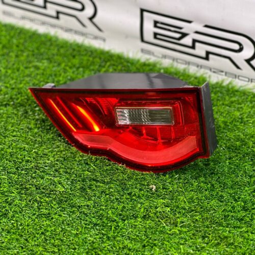 Фонарь в крышку багажника правый Jaguar F Pace