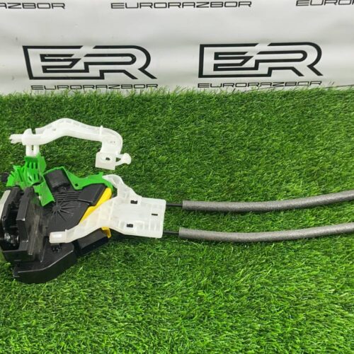 Замок передний правый Kia Sorento