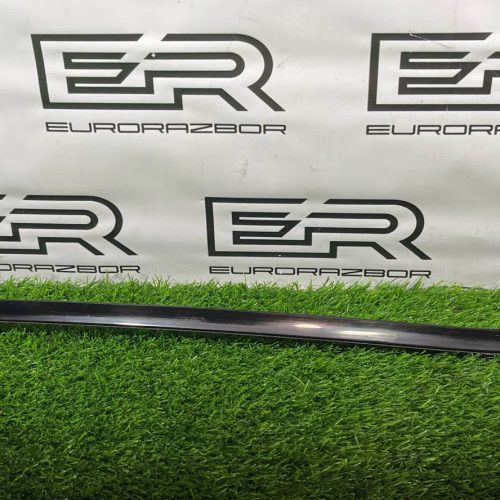 Молдинг лобового стекла Kia Stinger 1 CK