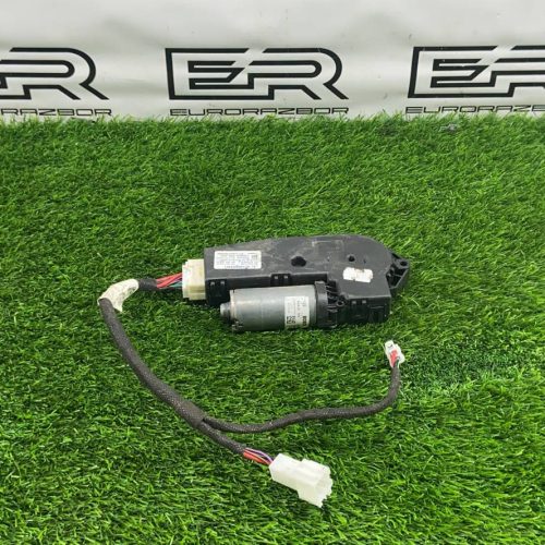 Моторчик люка Mercedes 63 AMG W213 X253 W205