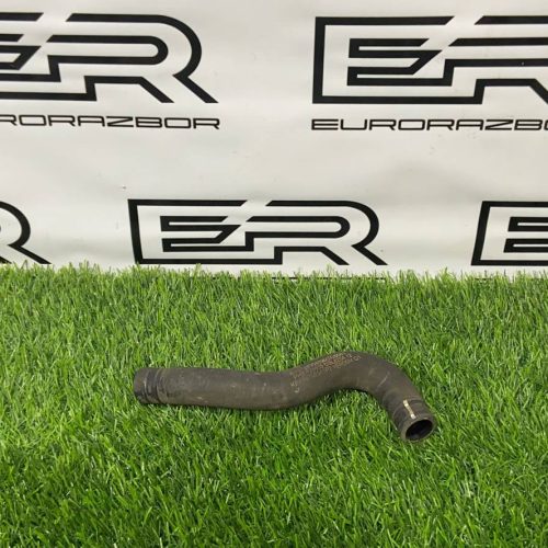 Патрубок охлаждения Mercedes CLS W218 рест