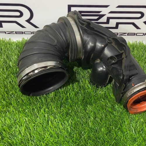 Патрубок воздушного фильтра Mercedes GLC X253