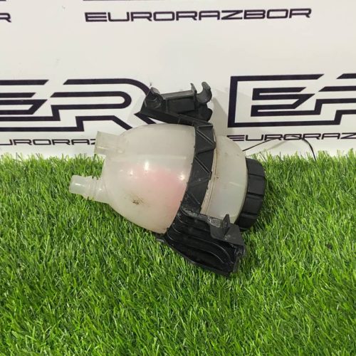 Расширительный бачок Mercedes w205