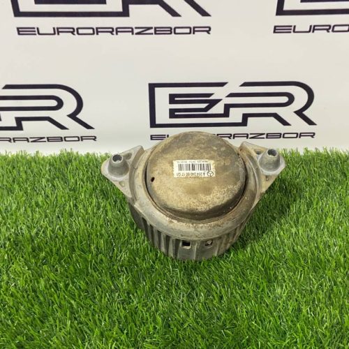 Подушка двигателя Mercedes Benz Cls Class W218