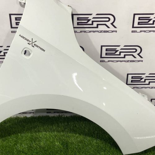 Крыло переднее правое Skoda Rapid