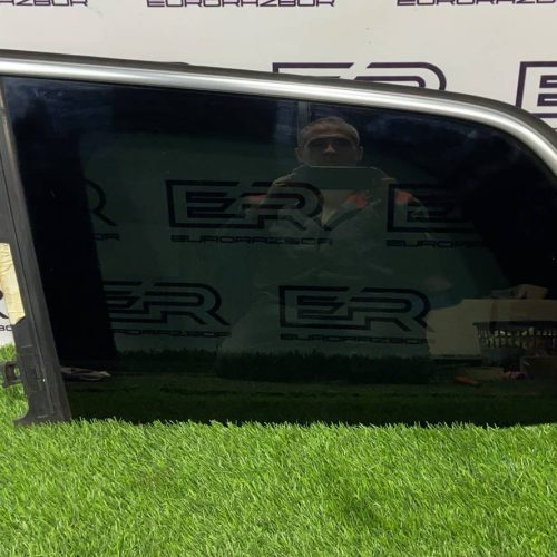 Форточка левая Mercedes GLS X166