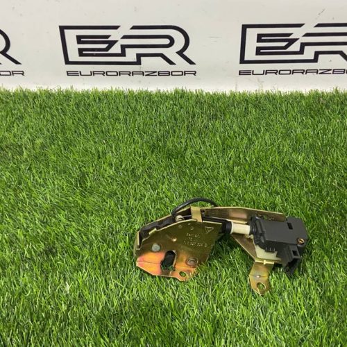 Замок стекла багажника Volkswagen Touareg